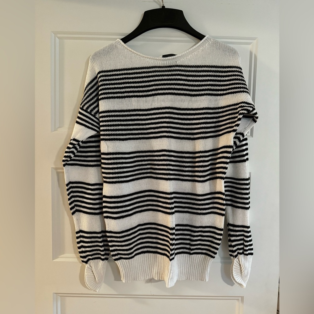 Black and white Market & Spruce sweater